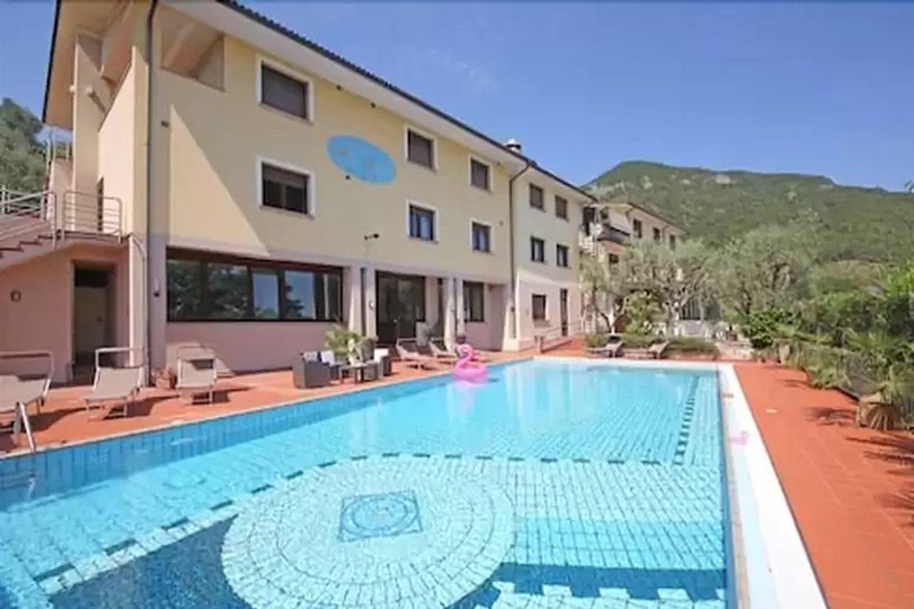 Blu Garda Hotel Saló Exterior foto
